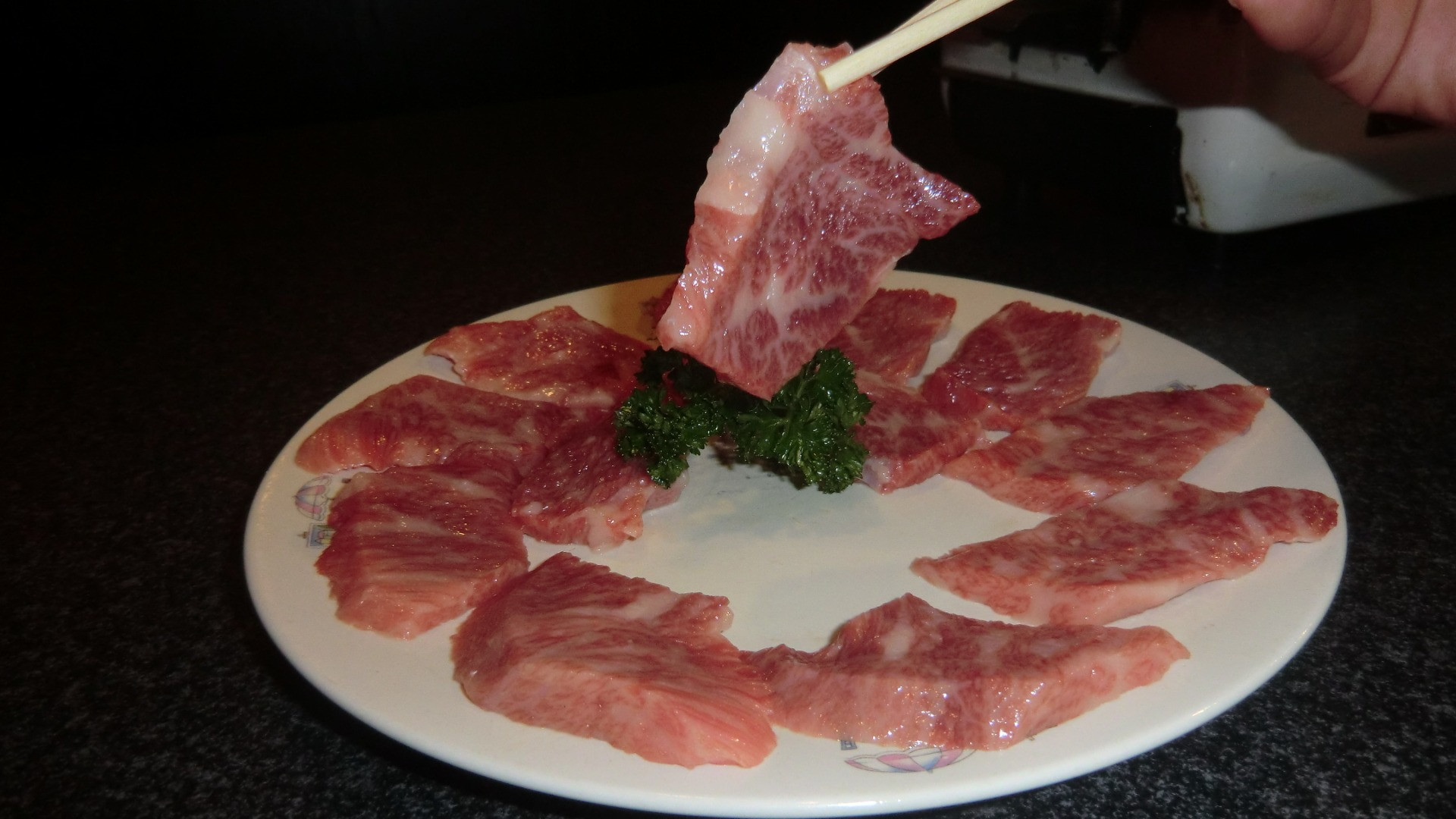 松阪市で新鮮なお肉で焼肉ができるお店へご来店ください